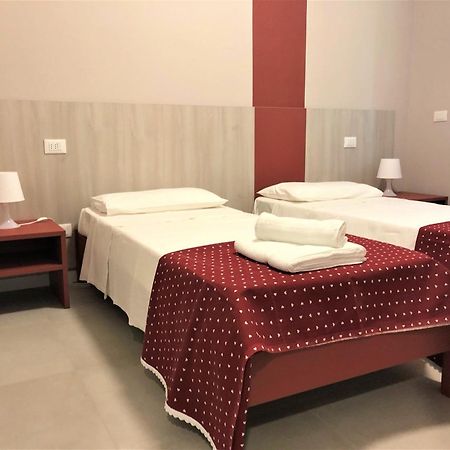 韦拉莫利诺公寓 Moniga del Garda 客房 照片